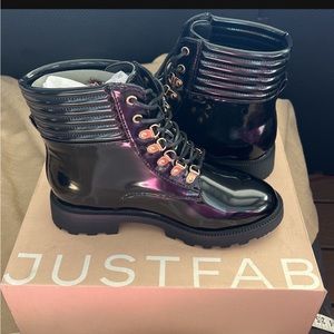 Just Fab “Claudine” Patent Black Lug Sole Hiker Boots size E- Wide 7